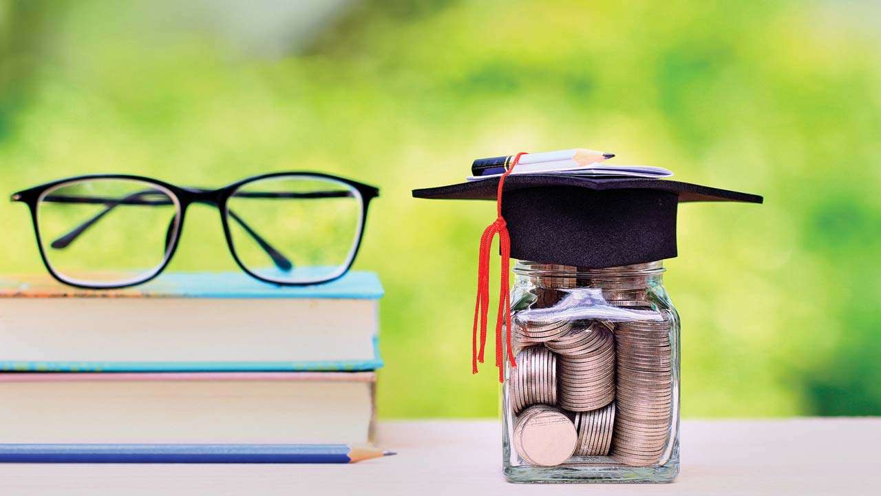 How As A Student You Can Contribute To Your Education Loan?